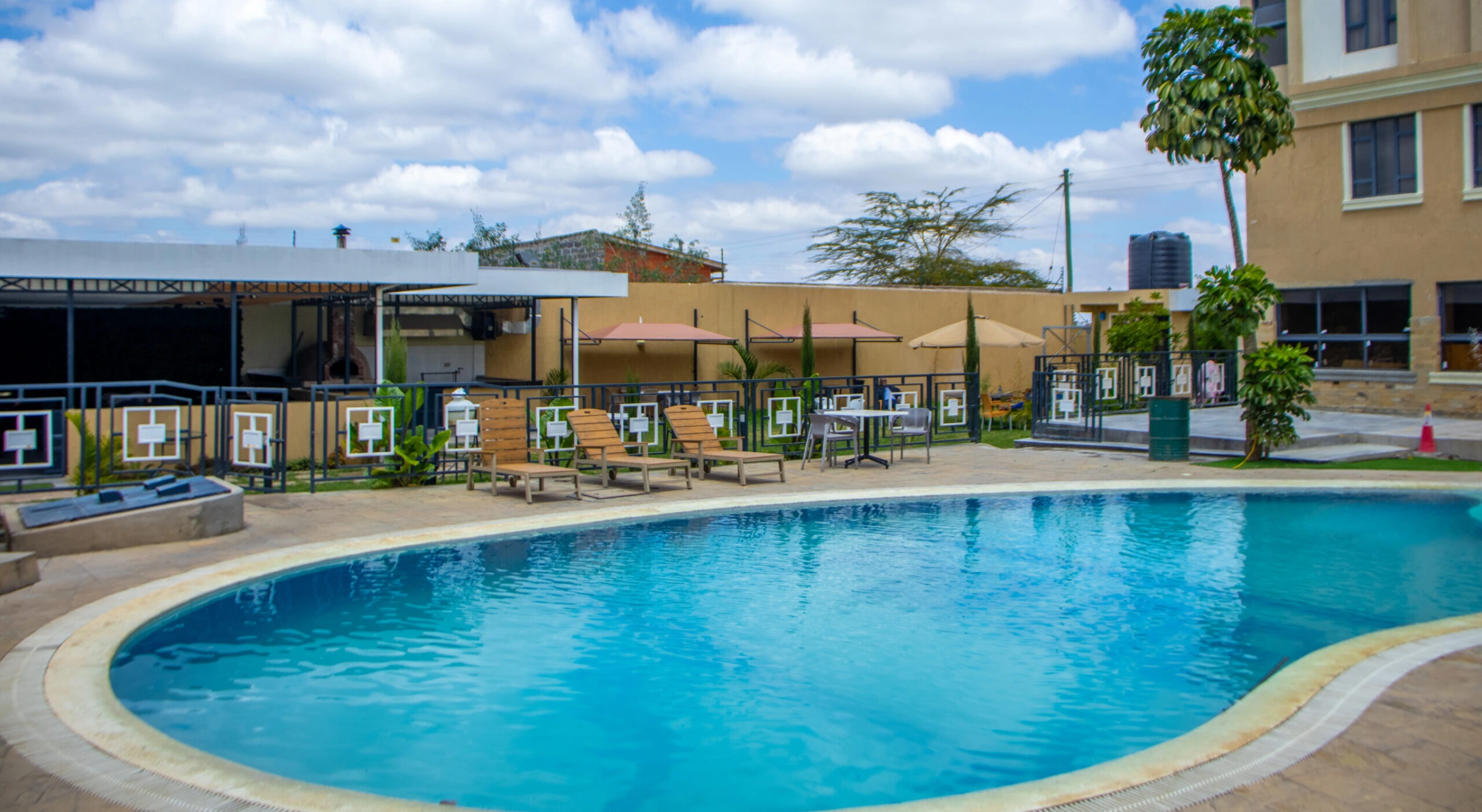 swimming pool
