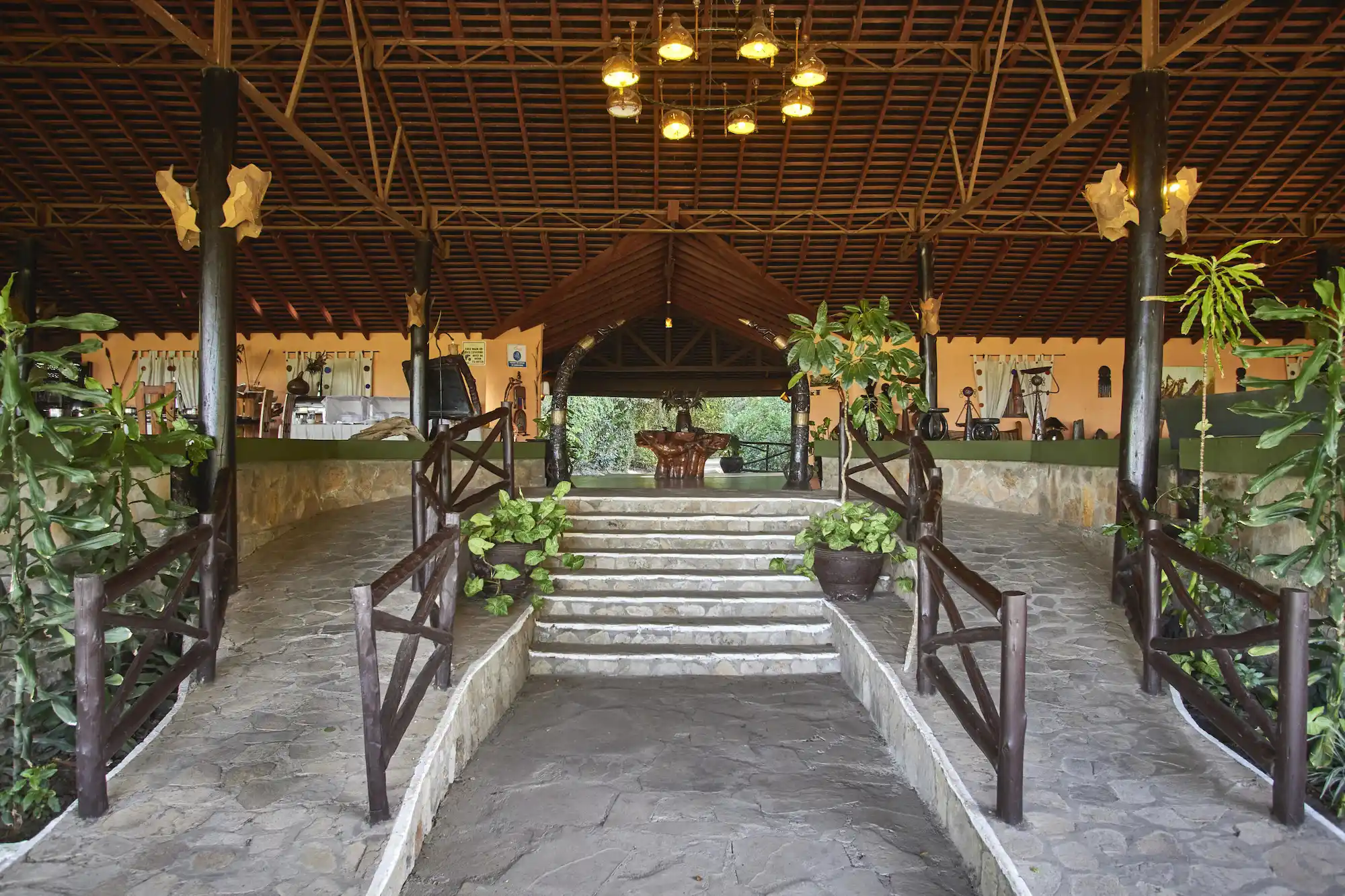 Room & Bath - Tipilikwani Mara Camp